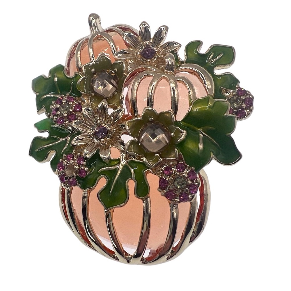 Vintage style pumpkin brooch.